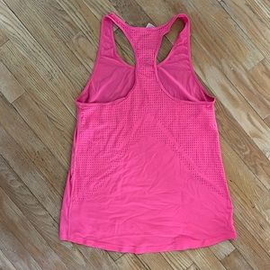 Gap fit breathe HOT PINK TANK